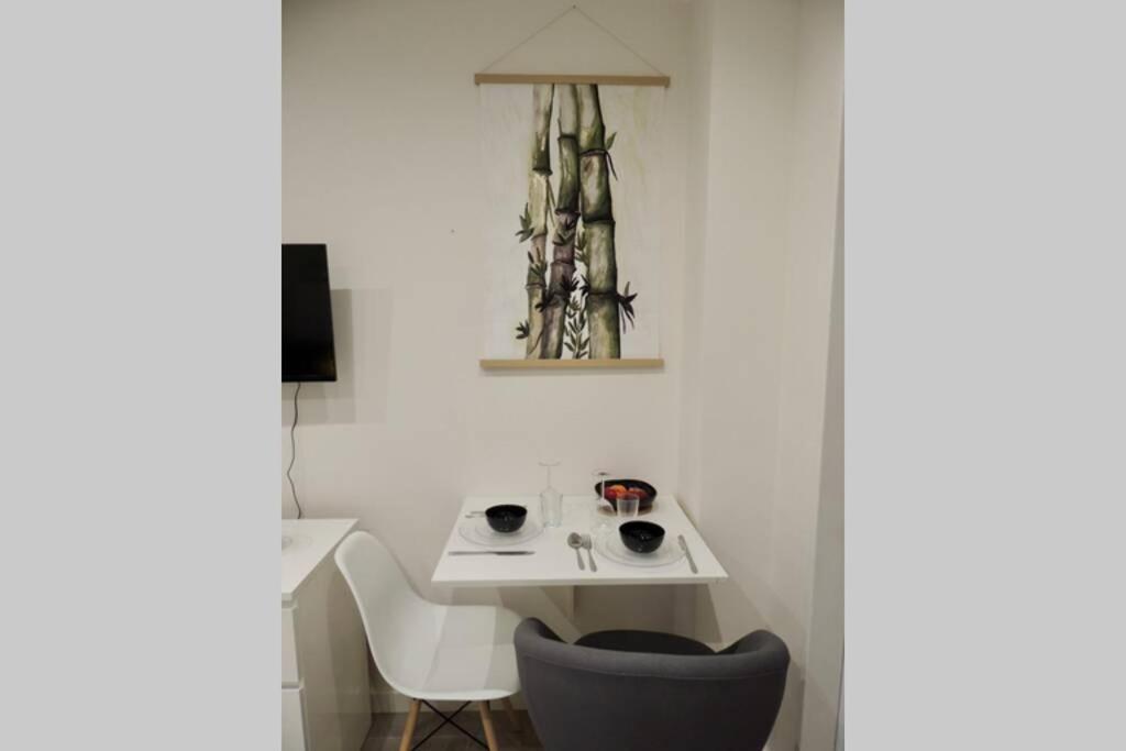 Le Tropi-Cosy - Studio aux portes de Paris avec Parking à 8mn Apartamento Gentilly Exterior foto