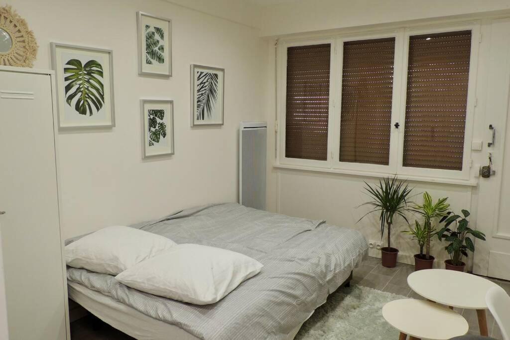 Le Tropi-Cosy - Studio aux portes de Paris avec Parking à 8mn Apartamento Gentilly Exterior foto